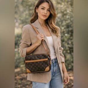 Authentic Louis Vuitton Monogram Trocadero Shoulder Bag